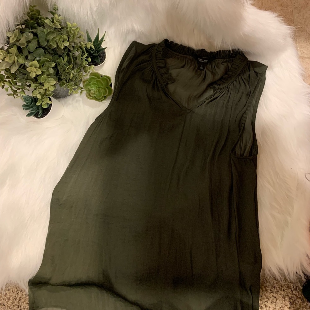 Sleeveless blouse